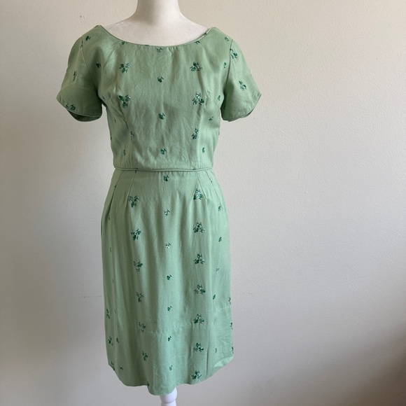Vintage Pastel Mint Green A-line 60s Homemade Dress w Embroidered Clovers XS/S - Picture 1 of 10